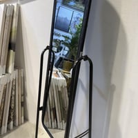 مراية قاعدة مع حامل بعجلات ايطار اسود