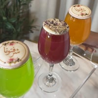 كوكيز ضيافة بطباعة عبارات وثيمات أنيقة