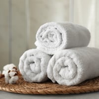 منشفة فندقية فاخرة لون ابيض وسط مقاس 50x80