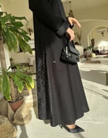 حقيبة جلد اسود