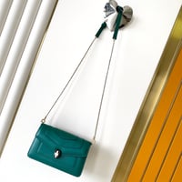 حقيبة بولغاري سيربنتي فورإيفر الجديدة لون أخضر ملك...