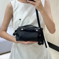 شنطة فيندي باغيت لون أسود مقاس سمول Fendi Baguette...