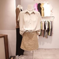 بلوزة كاجوال بطيات و زراير امامية مخفيه قصة البلوز...