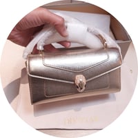 شنطة بولغاري سيربنتي فورإيفر لون ذهبي روز الجديدة...