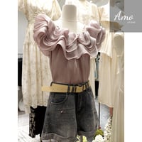 بلوزة ناعمة أوف شولدر او علاقي مزينة بحبات اللولوء...