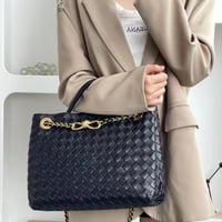 شنطة بوتيغا فينيتا لون أسود الحجم الوسط ANDIAMO 78...