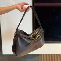 حقيبة ميو ميو مقاس 24 CM