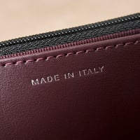 محفظة شانيل كلاسيكية بسلسلة Chanel Classic wallet...