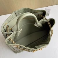 شنطة بوتيغا فينيتا لون أخضر الترافرتين الحجم الوسط...