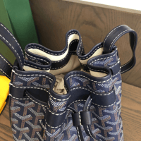 شنطة جويارد لون أزرق كحلي مقاس وسط Goyard Petit Fl...