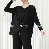 كنزة نسائية على شكل لف ورده خامة صوف ناعمة مقاسها...