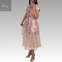 فستان ميدي خامة كتان مشجرة بطبعات الزهور بأكمام قص...