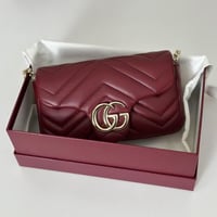 شنطة قوتشي جي جي مارومنت Gucci GG Marmont Mini 16....