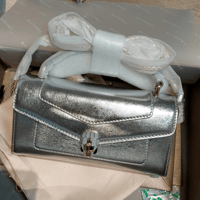 شنطة بولغاري سيربنتي فورإيفر لون فضي الجديدة حجم 1...