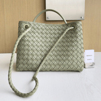 شنطة بوتيغا فينيتا لون أخضر الترافرتين الحجم الوسط...