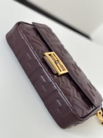 شنطة فيندي باغيت الكلاسيكية Fendi Baguette 27CM