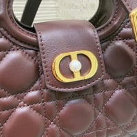 حقيبة Dior Jolie Top Handle بحجم ميني