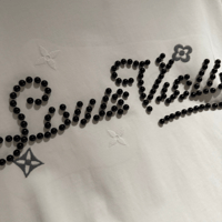 تي شيرت رجالي قطن لون أبيض بأكمام قصيرة وياقة مدور...