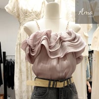 بلوزة ناعمة أوف شولدر او علاقي مزينة بحبات اللولوء...