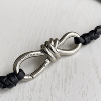 شنطة بوتيغا فينيتا لون أسود مشبك سيلفر الحجم الصغي...