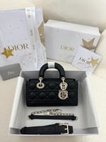 شنطة ديور Small Lady D-Joy Bag