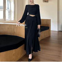 فستان ماكسي برغندي بياقة عميقة وتفاصيل درابي MADS8...