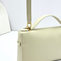 شنطة لورو بيانا إكسترا ال 23 لون أبيض