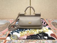 شنطة دولتشي سيسلي مقاس Dolce and Gabbana Sicily 18