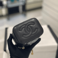 حقيبة شانيل الصغيرة ذات الكرة الذهبية Chanel 11 cm