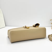 حقيبة لورو بيانا إكسترا ال 23 لون بيج