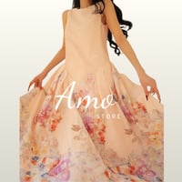 فستان ميدي بتصميم الزهور من الكتان بألوان محايدة M...