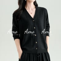 كنزة نسائية بزراير أمامية خامة مضلعة ناعمة مقاسها...