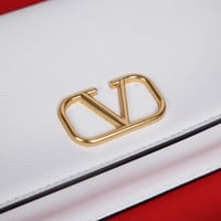 حقيبة فالنتينو لون أبيض Valentino Garavani VLogo