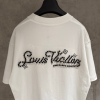 تي شيرت رجالي قطن لون أبيض بأكمام قصيرة وياقة مدور...