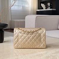 حقيبة شانيل كلاسيك جلد كافيار مقاس 23 سم Chanel Cl...