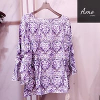 بلوزة واسعة خامة ناعمة مشجرة بياقة دائرية الأكمام...