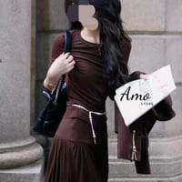 طقم لون عودي بلوزة كم طويل مع تنورة طويلة خصر مرتف...