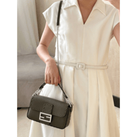 شنطة فيندي باغيت لون أخضر زيتي مقاس سمول Fendi Bag...