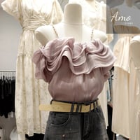 بلوزة ناعمة أوف شولدر او علاقي مزينة بحبات اللولوء...