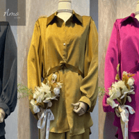 بلوزة بياقة بزراير أمامية بزوائد لف تربط على الخصر...