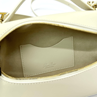 شنطة لورو بيانا إكسترا ال 23 لون أبيض