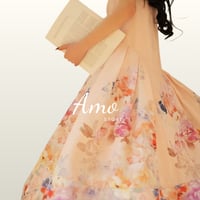 فستان ميدي بتصميم الزهور من الكتان بألوان محايدة M...