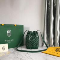 شنطة جويارد لون أخضر مقاس وسط Goyard Petit Flot Bu...