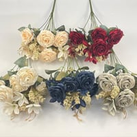 باقة ورد جوري فاخرة من القطيفة