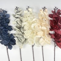 أوركيد قطيفة فاخرة بتصميم واقعي