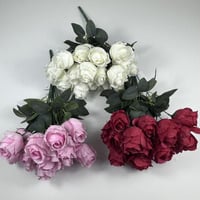 ورد جوري ١٨ وردة