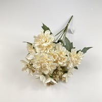 باقة ورد كريز قطيفة فاخرة