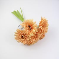 ورد جربيرا صناعي