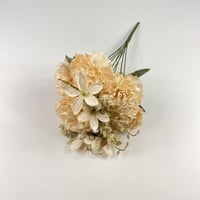 باقة ورد قرنفل فاخرة قطيفة