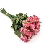 ورد صناعي بيبي روز شبه طبيعي بألوان مبهجة